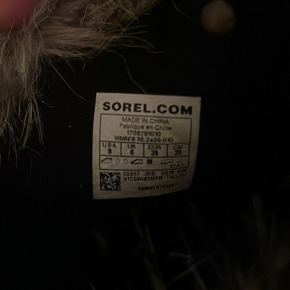 Like new Sorel Joan of Arctic boots - Picture 4 of 4